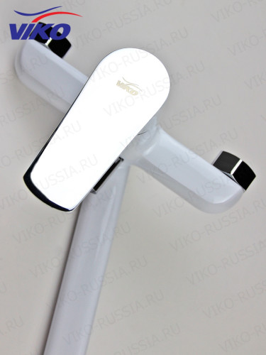 Смеситель VIKO V-4145 для ванны, с кронштейном для душевой лейки, белый/хром